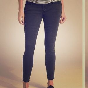 Black full panel maternity jeans. Size 26.